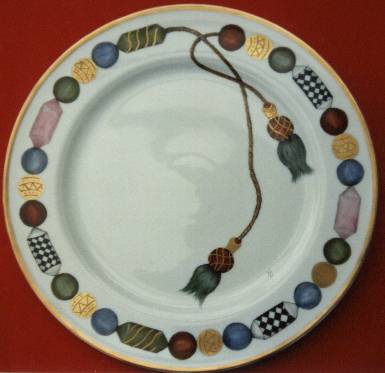 Platte mit Zierkordel